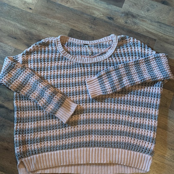 Free People sweater - Picture 2 of 4